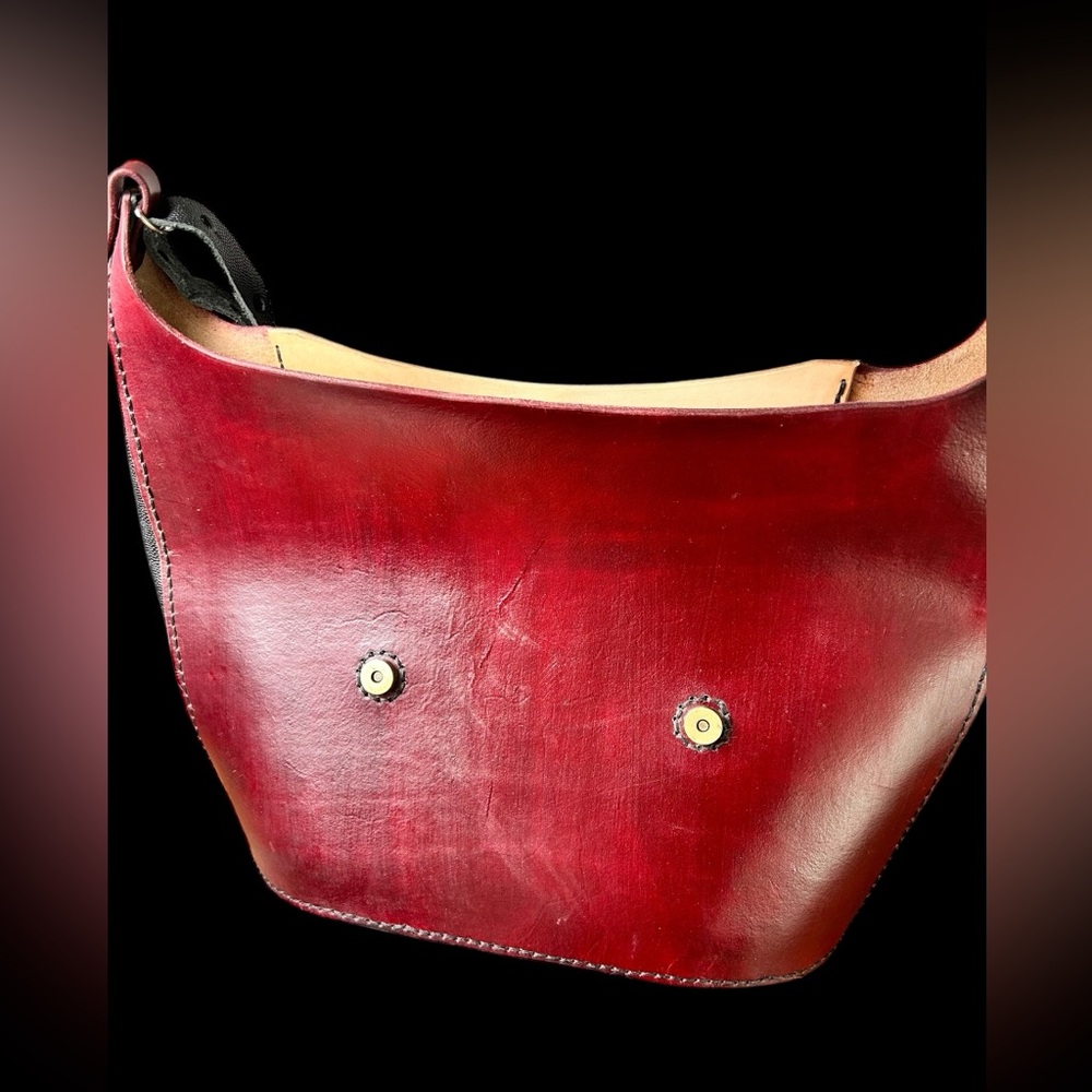 Handmade Leather Single Strapped Bag Black/ Burgundy - Picture 7 of 13